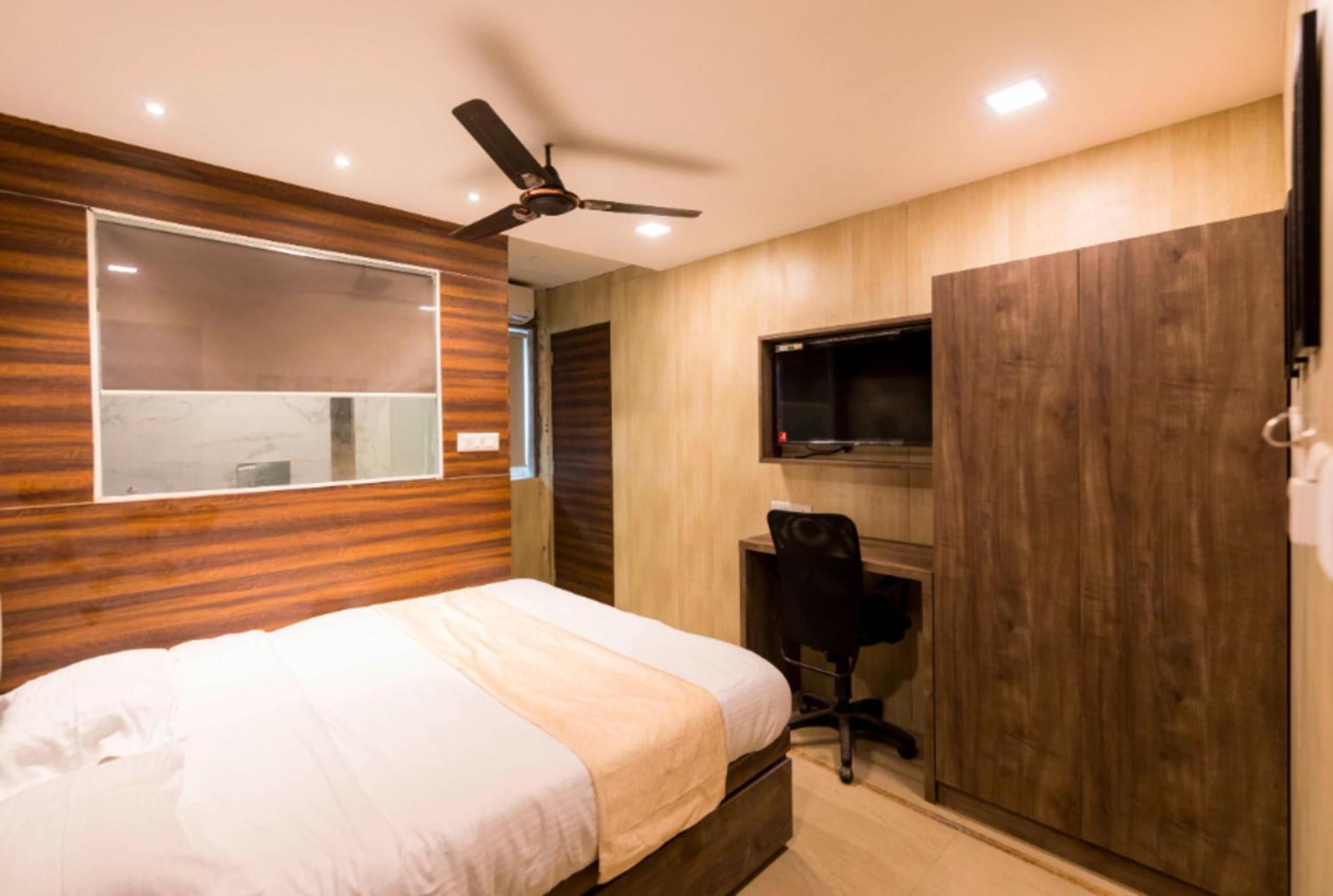 Hotel New Sky Palace Residency- Near International Airport Andheri East - Mumbai, Mumbai